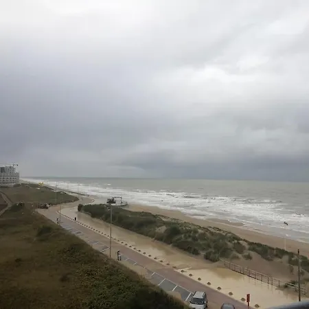 With A View Apartment *